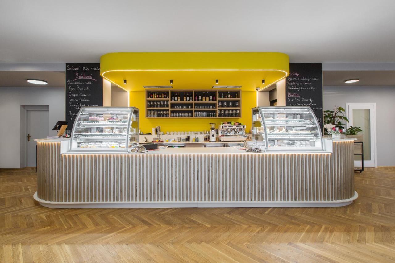Hotel Restovna Jíloviště エクステリア 写真