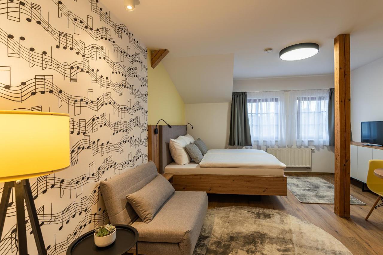 Hotel Restovna Jíloviště エクステリア 写真