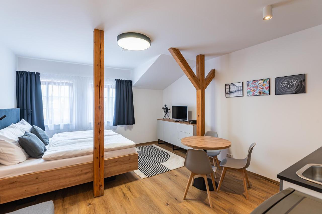 Hotel Restovna Jíloviště エクステリア 写真
