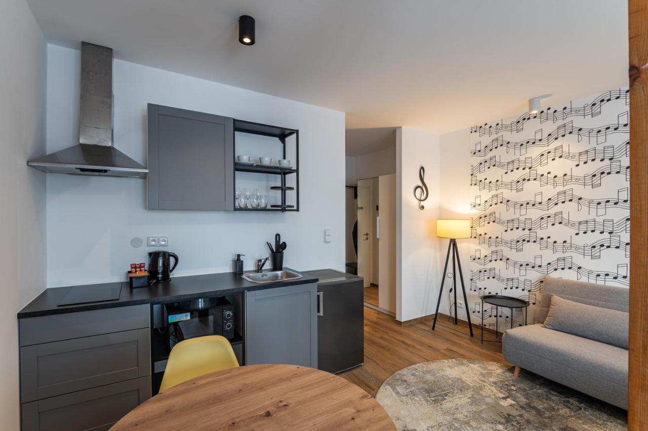 Hotel Restovna Jíloviště エクステリア 写真