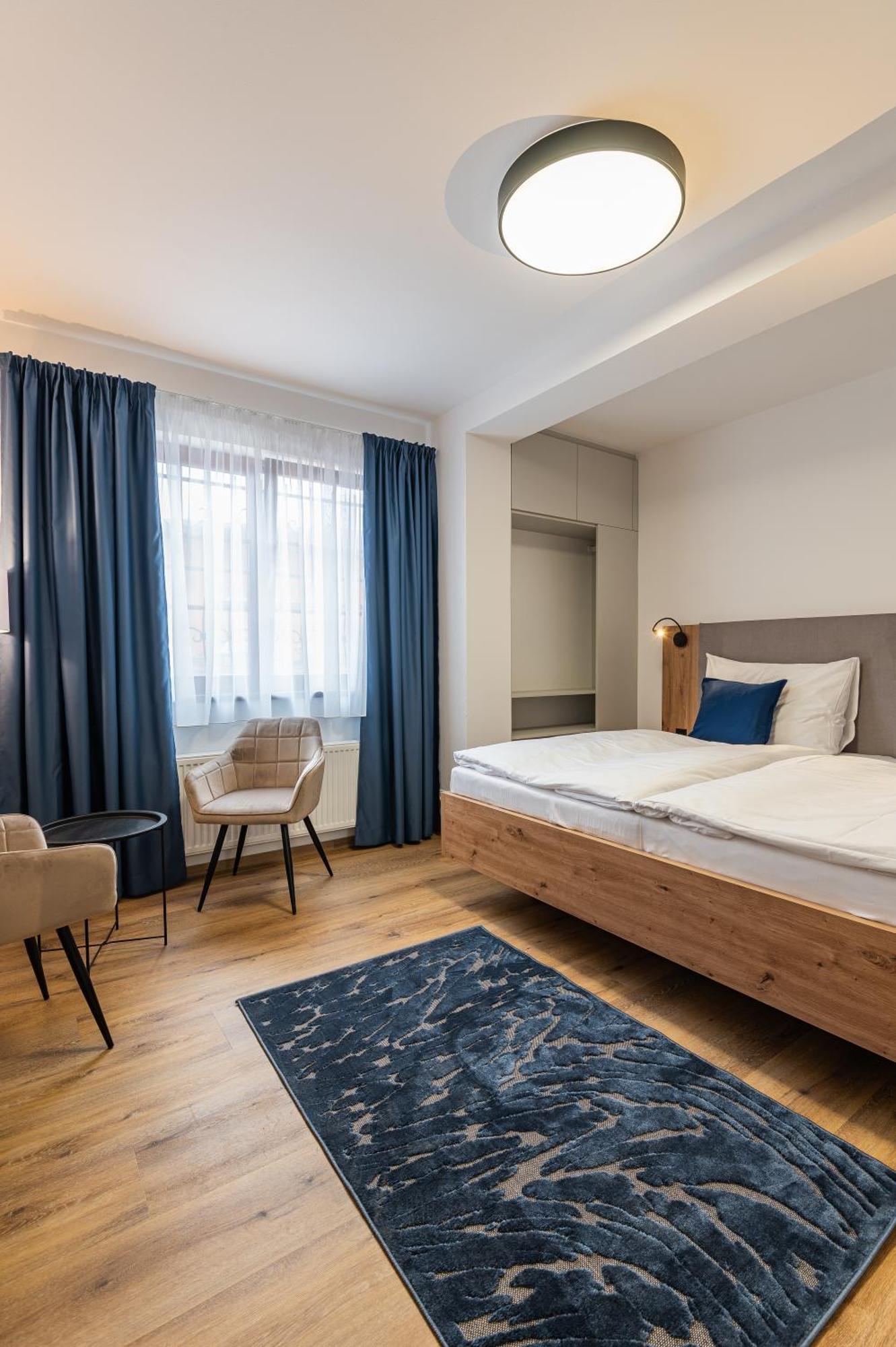Hotel Restovna Jíloviště エクステリア 写真