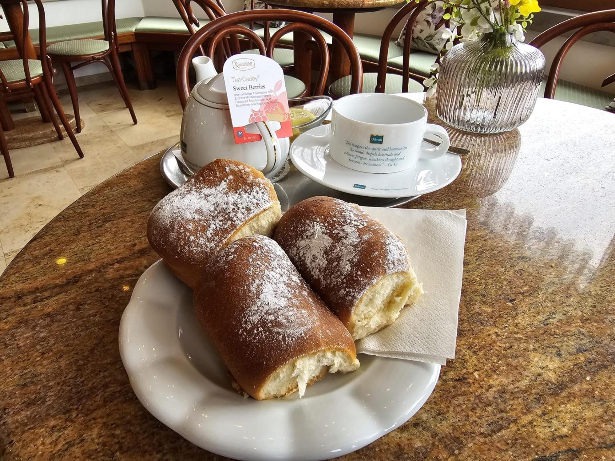 Hotel Restovna Jíloviště エクステリア 写真